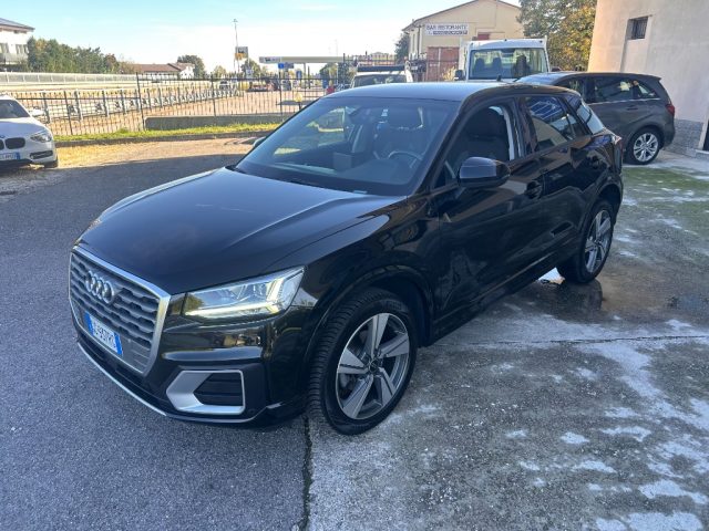 AUDI Q2 Nero metallizzato