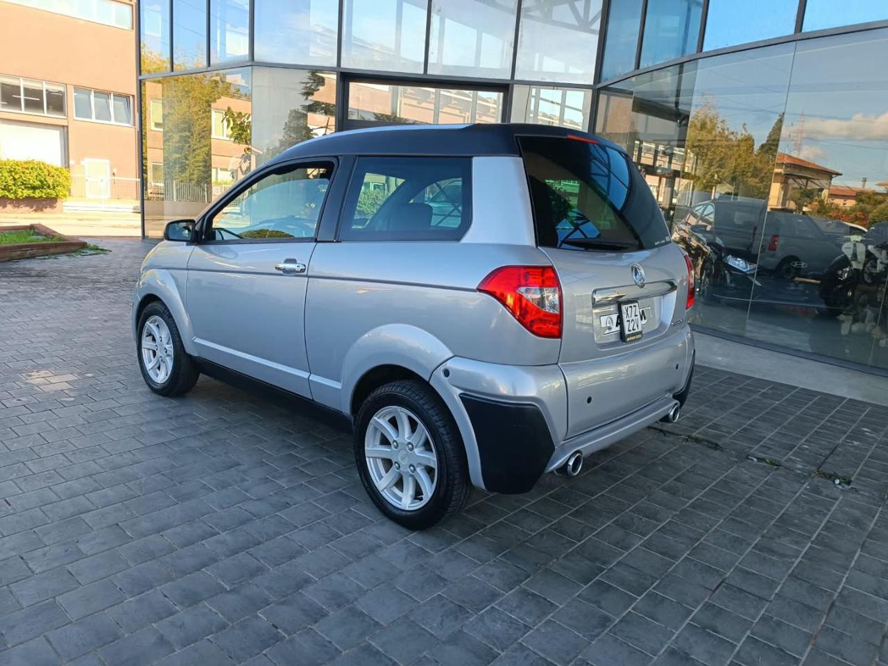 AIXAM Crossover Premium ABS - 10