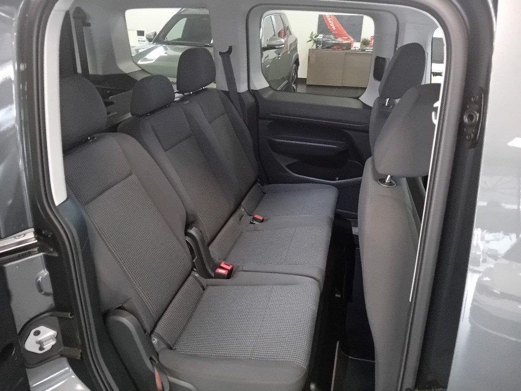 Clicca per ingrandire Caddy - 1.5 TSI 116 CV DSG ALL. FOCACCIA TR. DISABILI