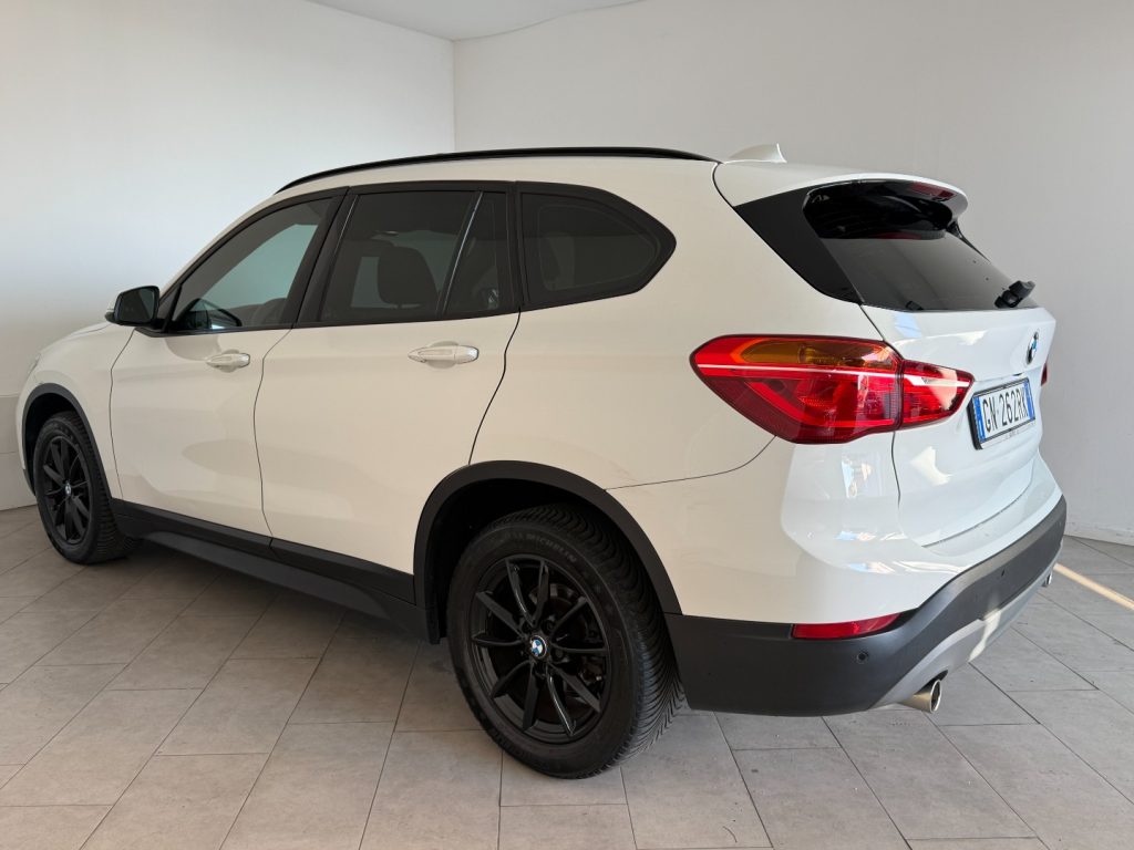 BMW X1 sDrive 18d Msport - 6