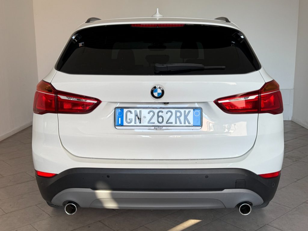 BMW X1 sDrive 18d Msport - 4