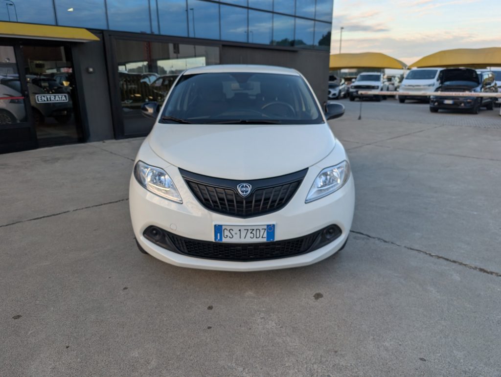 LANCIA Ypsilon 1.0 FireFly 5 porte S&S Hybrid Gold - 2