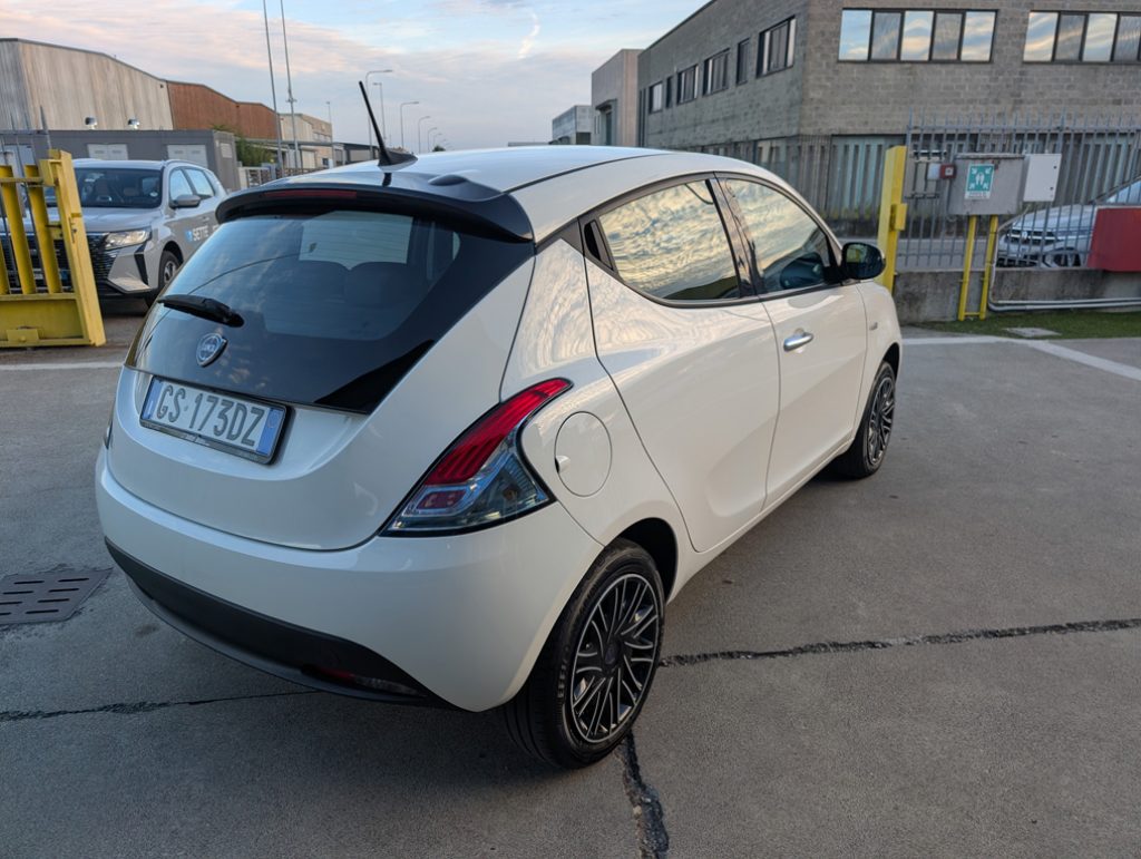 LANCIA Ypsilon 1.0 FireFly 5 porte S&S Hybrid Gold - 5