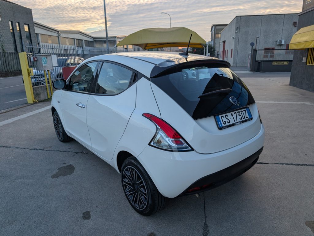 LANCIA Ypsilon 1.0 FireFly 5 porte S&S Hybrid Gold - 16