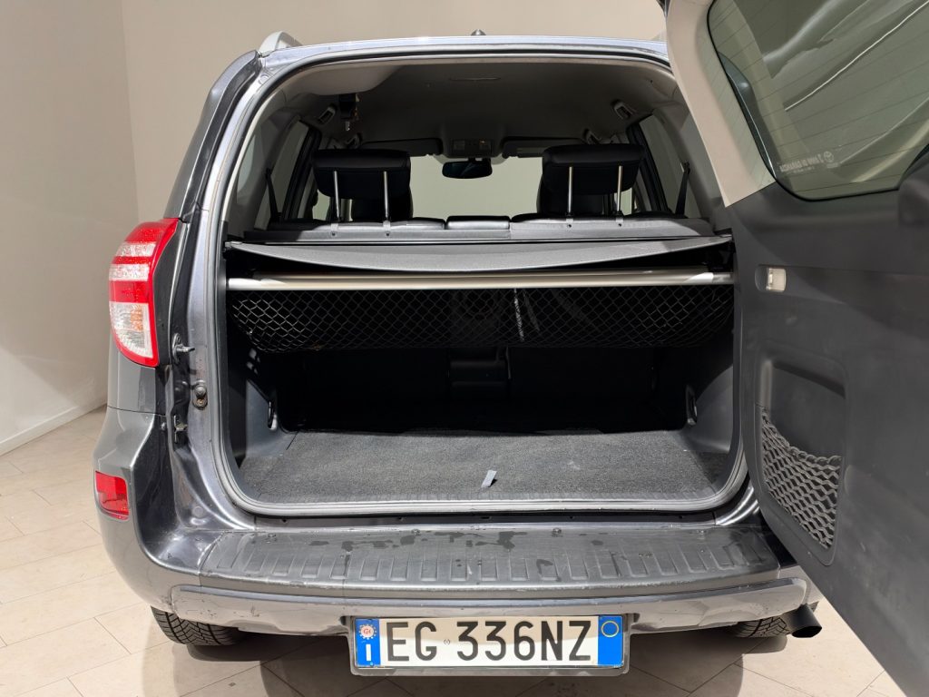 TOYOTA RAV 4 MY23 RAV4 2.2 D-4D 150 CV DPF Exclusive - 7