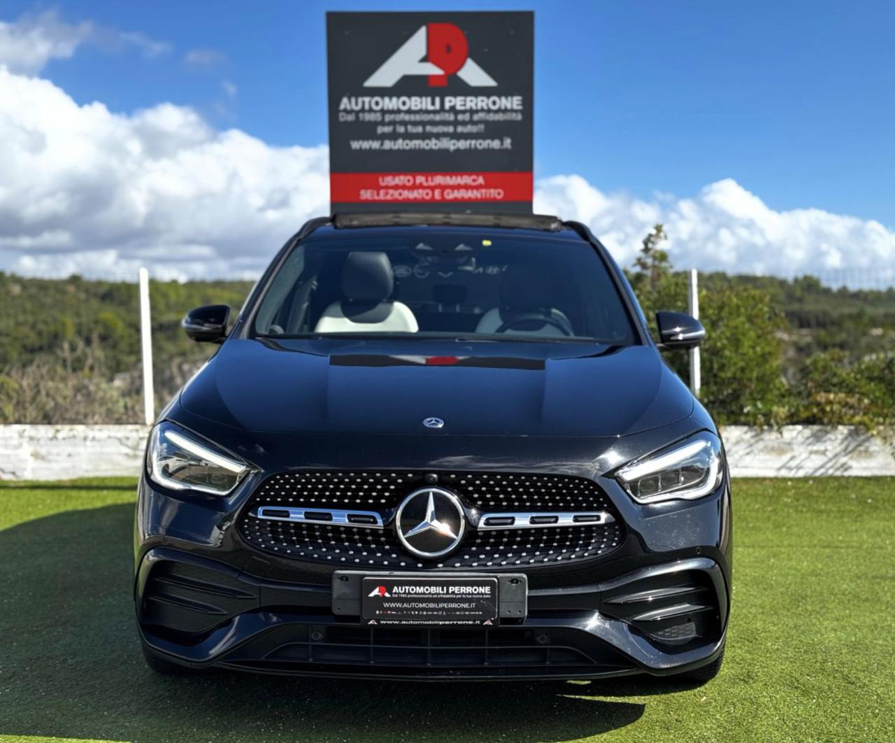 MERCEDES-BENZ GLA 200 d Premium AMG (Night Pack/Tetto Pan./Full Led) - 2