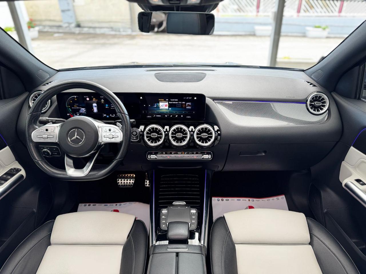 MERCEDES-BENZ GLA 200 d Premium AMG (Night Pack/Tetto Pan./Full Led) - 14