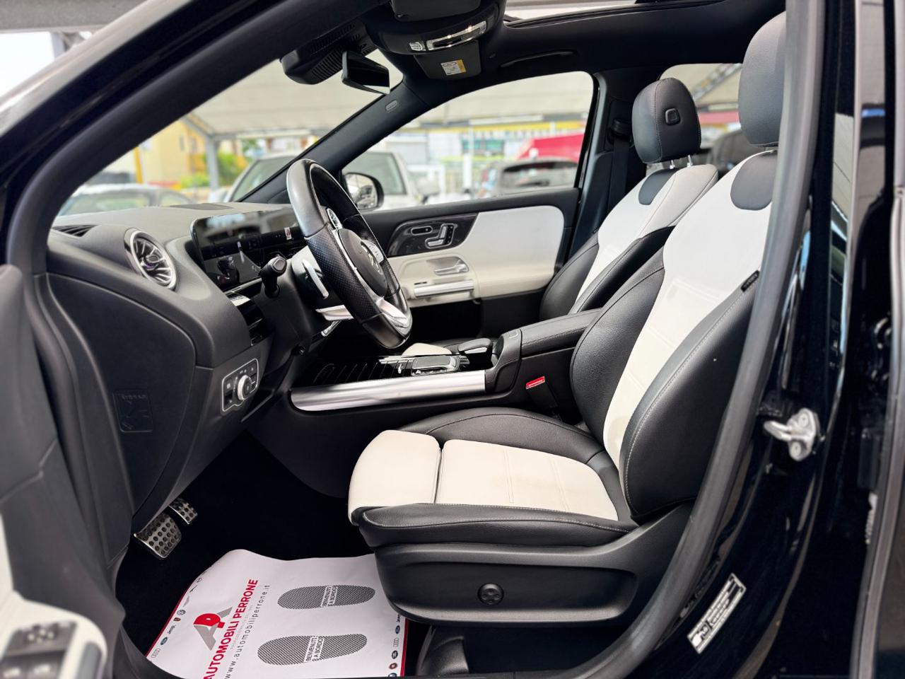 MERCEDES-BENZ GLA 200 d Premium AMG (Night Pack/Tetto Pan./Full Led) - 10