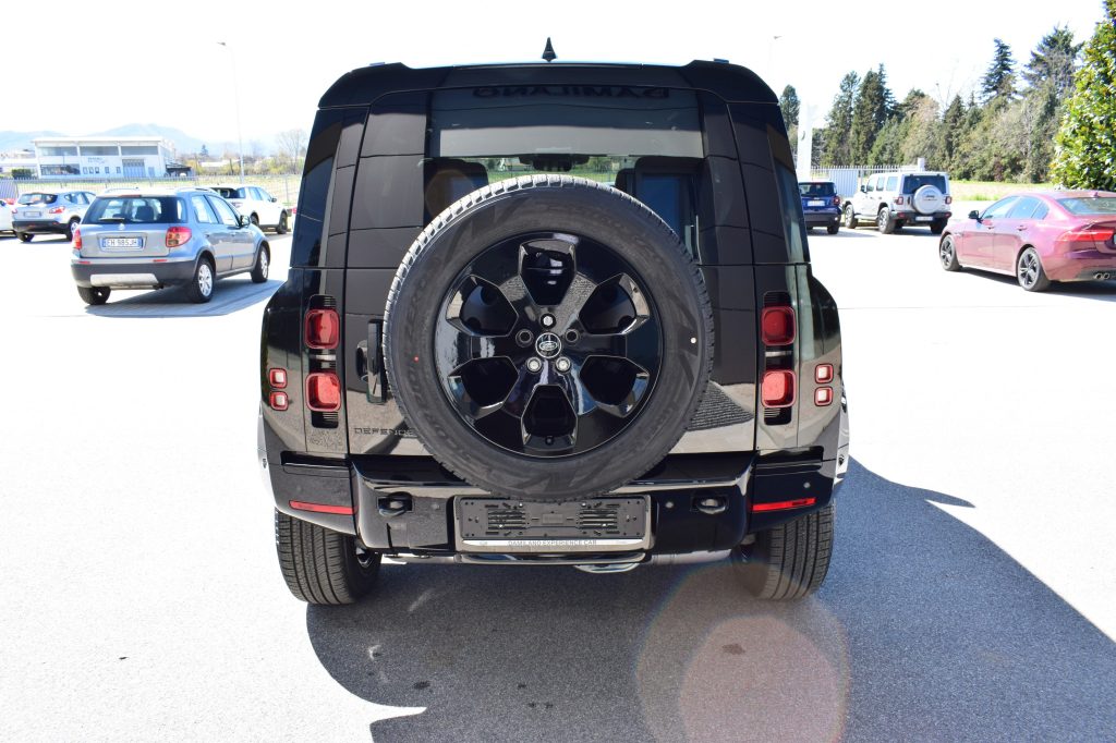 LAND ROVER Defender Defender 110 3.0d i6 mhev X-Dynamic SE awd 200cv a - 7