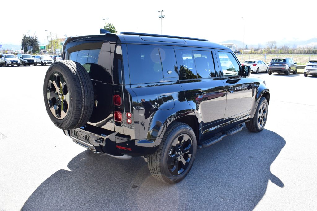 LAND ROVER Defender Defender 110 3.0d i6 mhev X-Dynamic SE awd 200cv a - 8