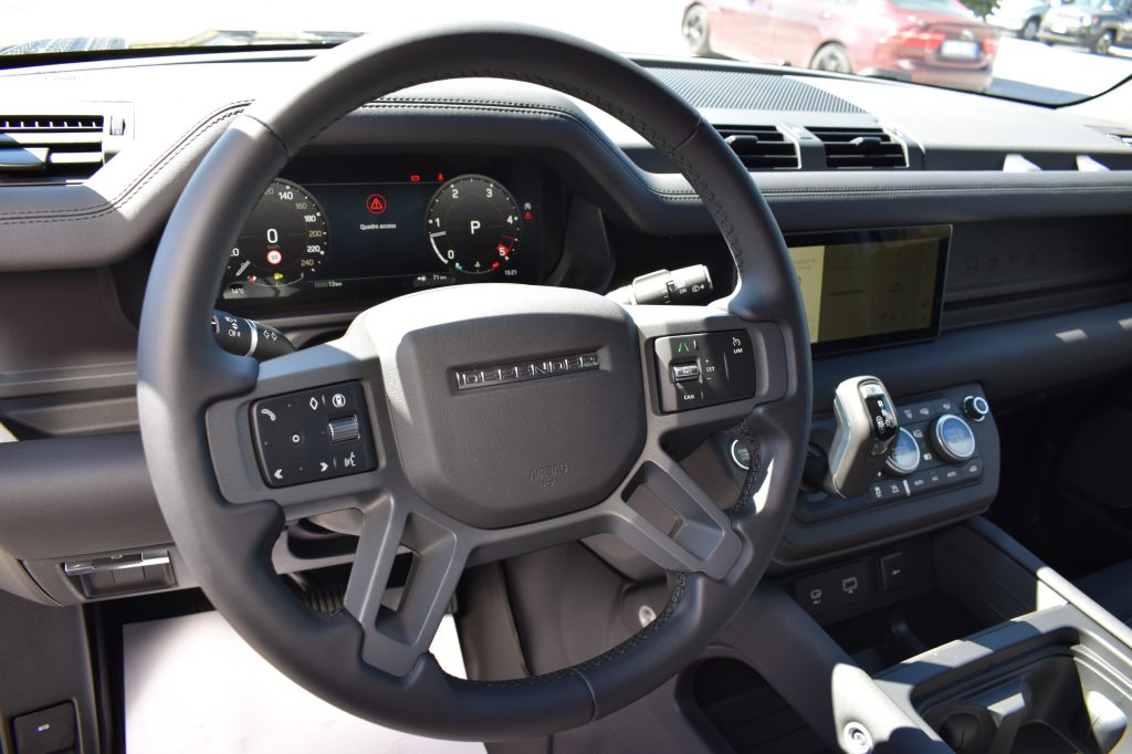 LAND ROVER Defender Defender 110 3.0d i6 mhev X-Dynamic SE awd 200cv a - 11