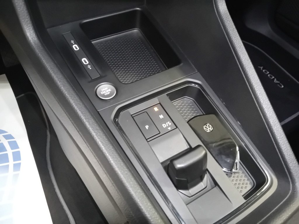 Clicca per ingrandire Caddy - 1.5 TSI 116 CV DSG ALL. FOCACCIA TR. DISABILI