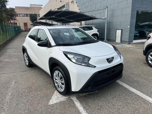 TOYOTA Aygo X Bianco pastello