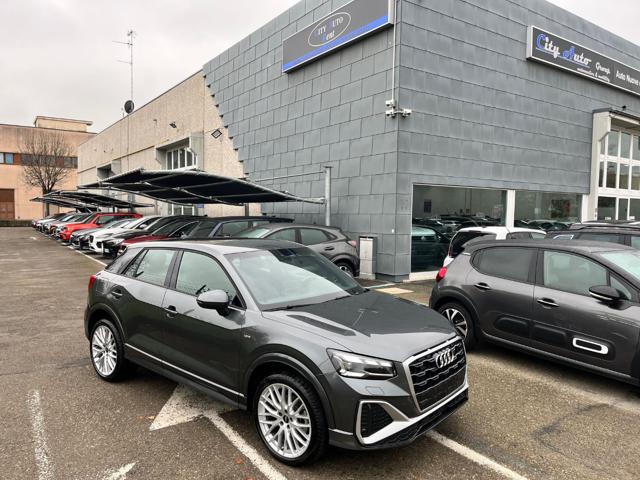 AUDI Q2 Grigio scuro metallizzato