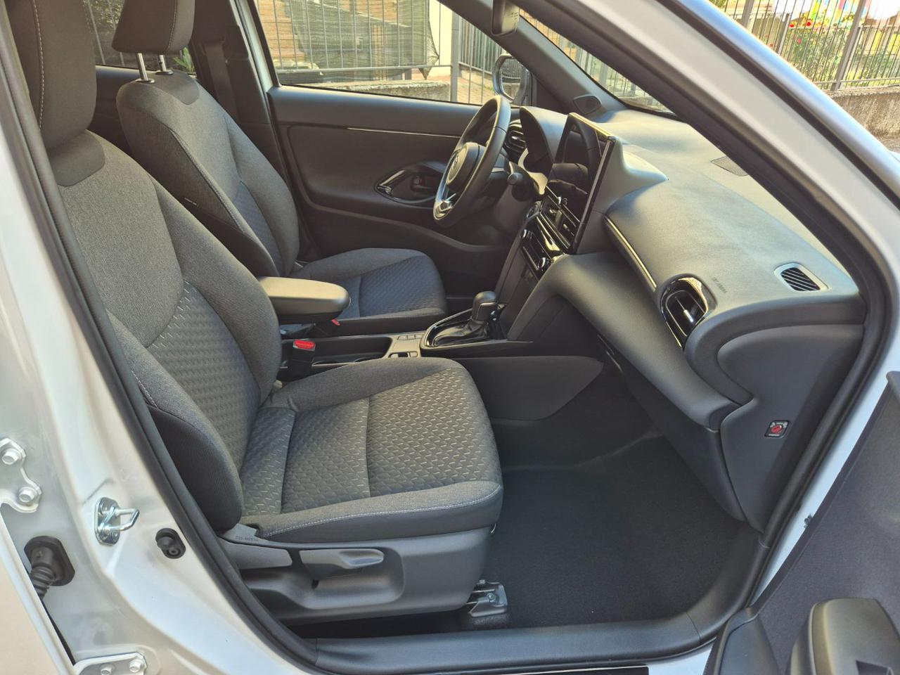 TOYOTA Yaris Cross 1.5 Hybrid 5p. E-CVT Trend - 12
