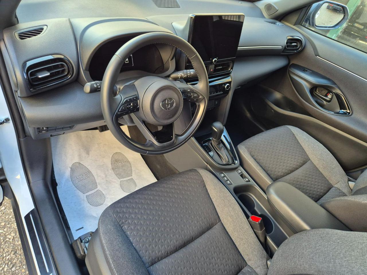 TOYOTA Yaris Cross 1.5 Hybrid 5p. E-CVT Trend - 10
