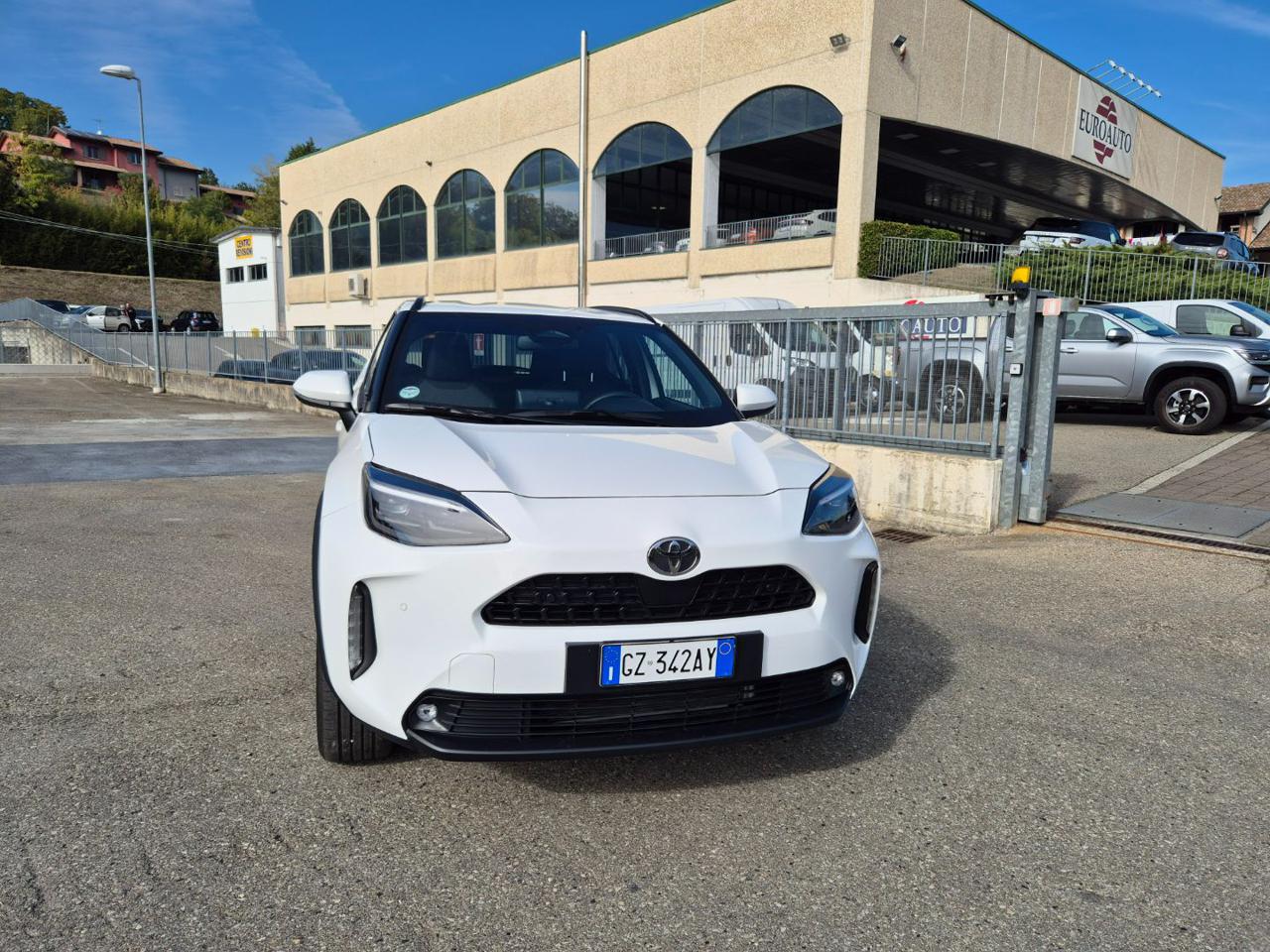 TOYOTA Yaris Cross 1.5 Hybrid 5p. E-CVT Trend - 4