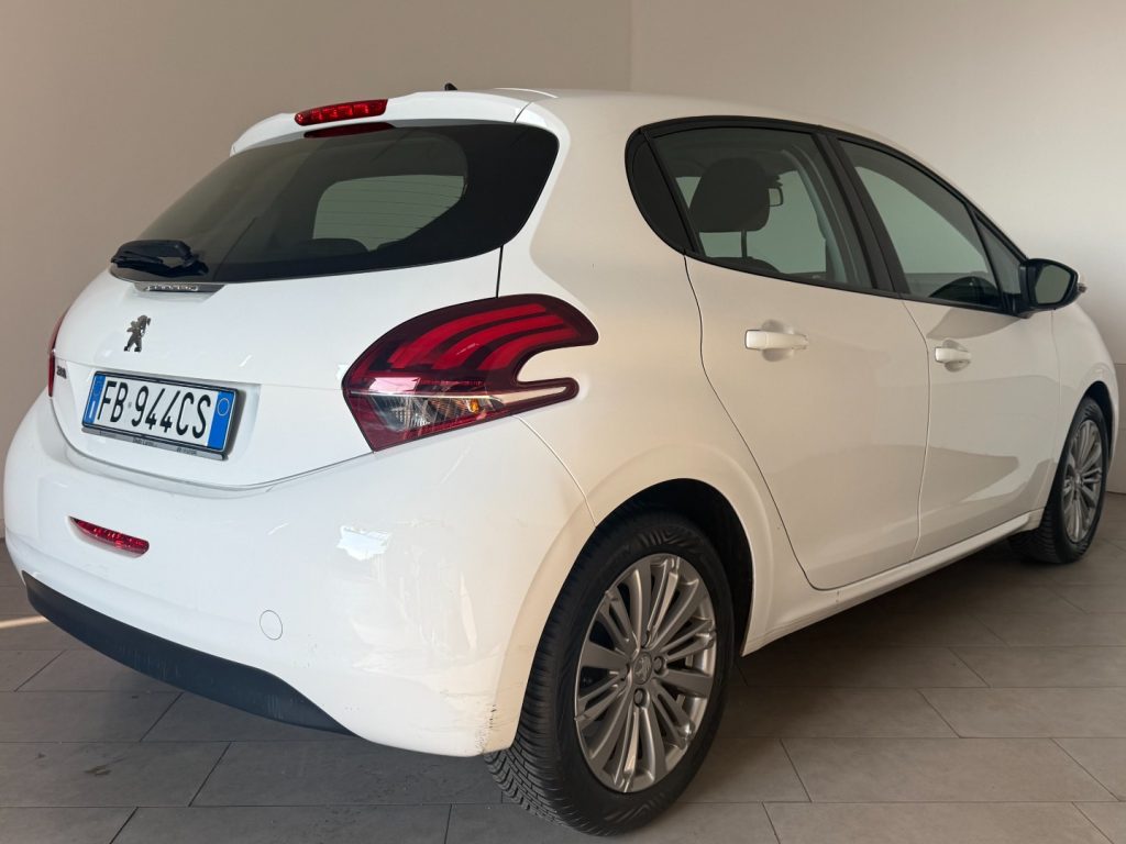 PEUGEOT 208 1° serie PureTech 82 5 porte Allure - 4