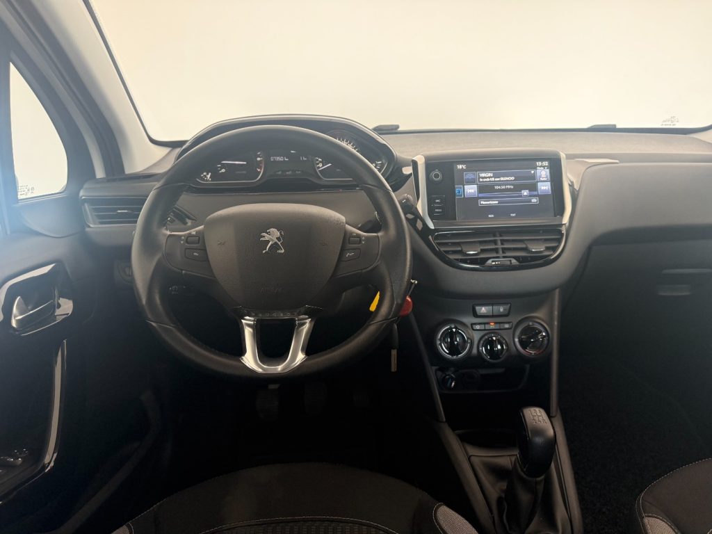 PEUGEOT 208 1° serie PureTech 82 5 porte Allure - 10