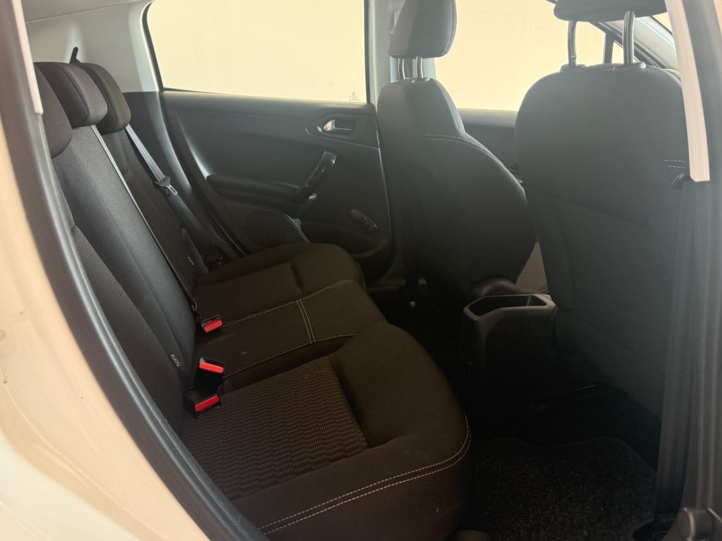 PEUGEOT 208 1° serie PureTech 82 5 porte Allure - 20