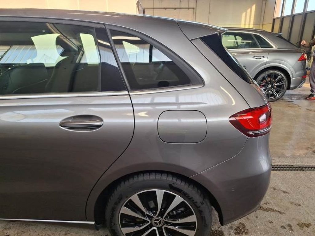 MERCEDES-BENZ B 250 e hybrid EQ Business Extra - 17