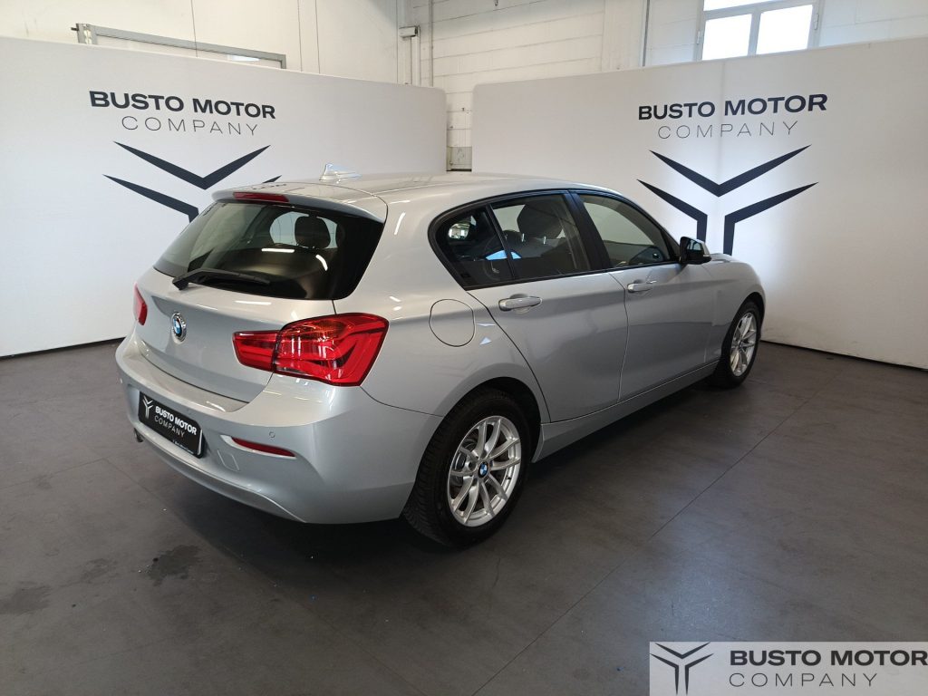 BMW 118 118i Advantage 5p - 4