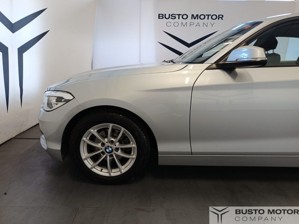BMW 118 118i Advantage 5p - 7