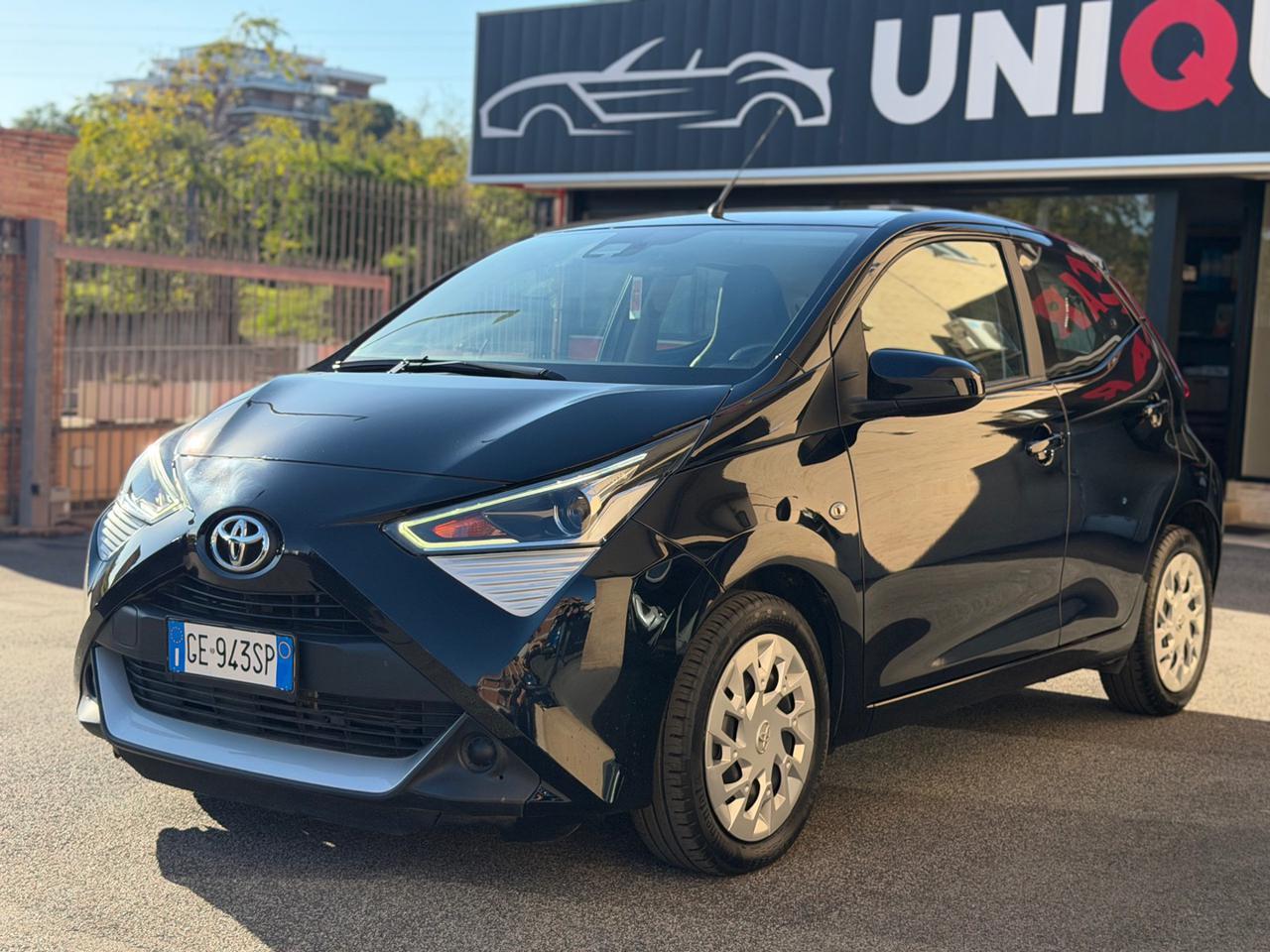 TOYOTA Aygo Connect 1.0 72 CV  x-cool MMT (NESSUN VINCOLO) - 4