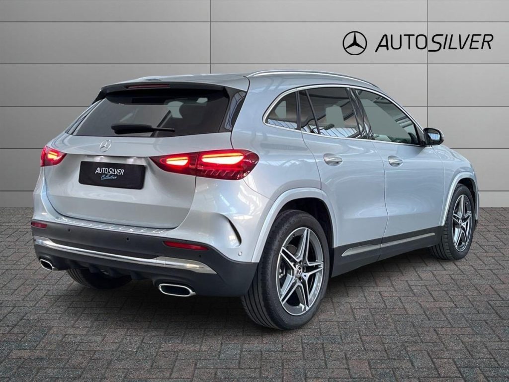 MERCEDES-BENZ GLA 180 d Automatic AMG Line Advanced Plus - 2