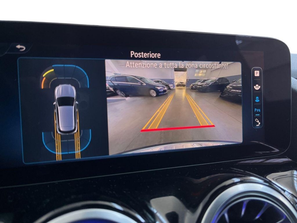 MERCEDES-BENZ GLA 180 d Automatic AMG Line Advanced Plus - 12