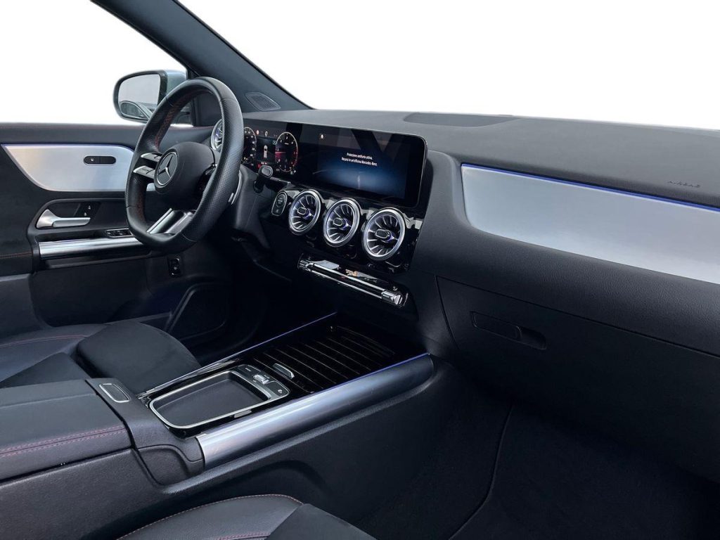MERCEDES-BENZ GLA 180 d Automatic AMG Line Advanced Plus - 16