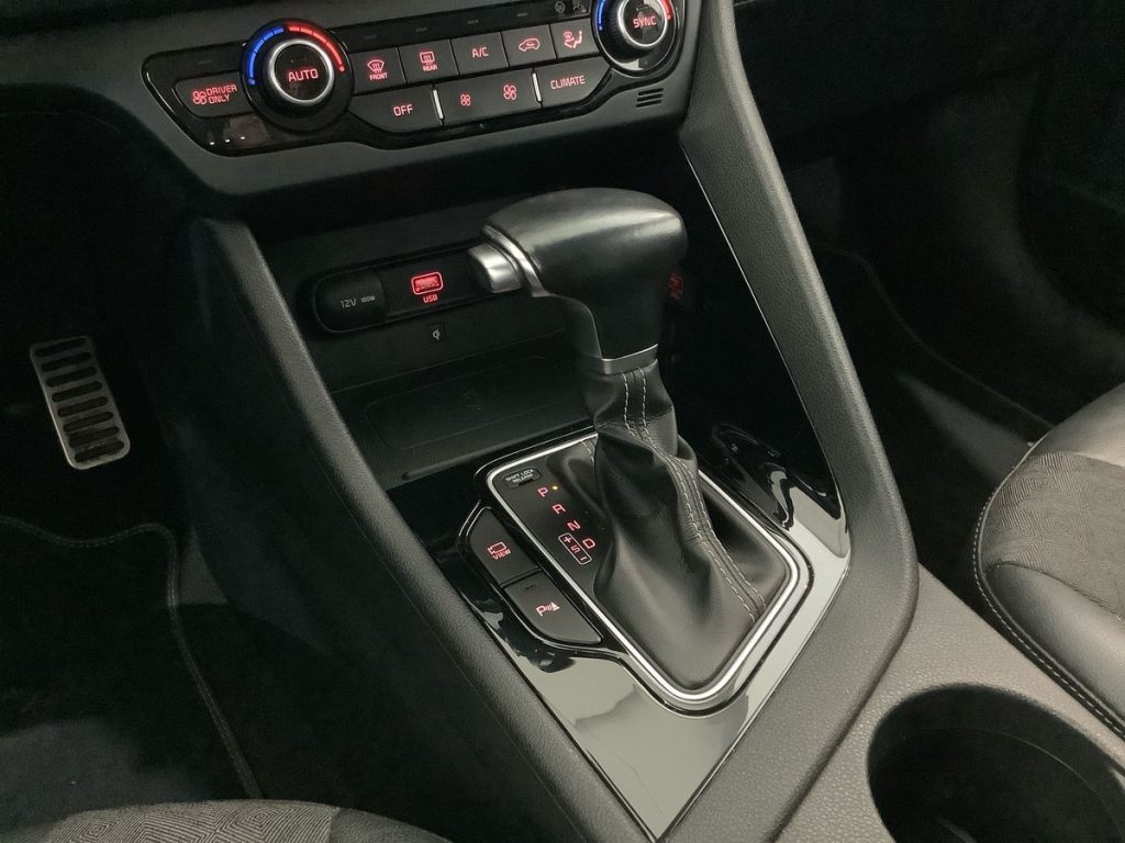 KIA Niro 1.6 GDi DCT HEV Evolution - 8