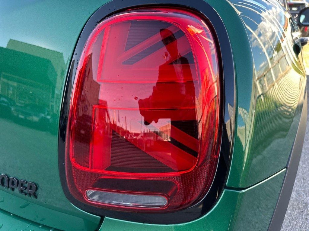 MINI Cooper 1.5 Cooper Classic 5 porte Pacchetto Premium Aut. - 7