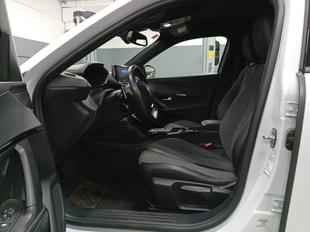 PEUGEOT 2008 2008 1.2 puretech Allure s&s 130cv eat8 - 9