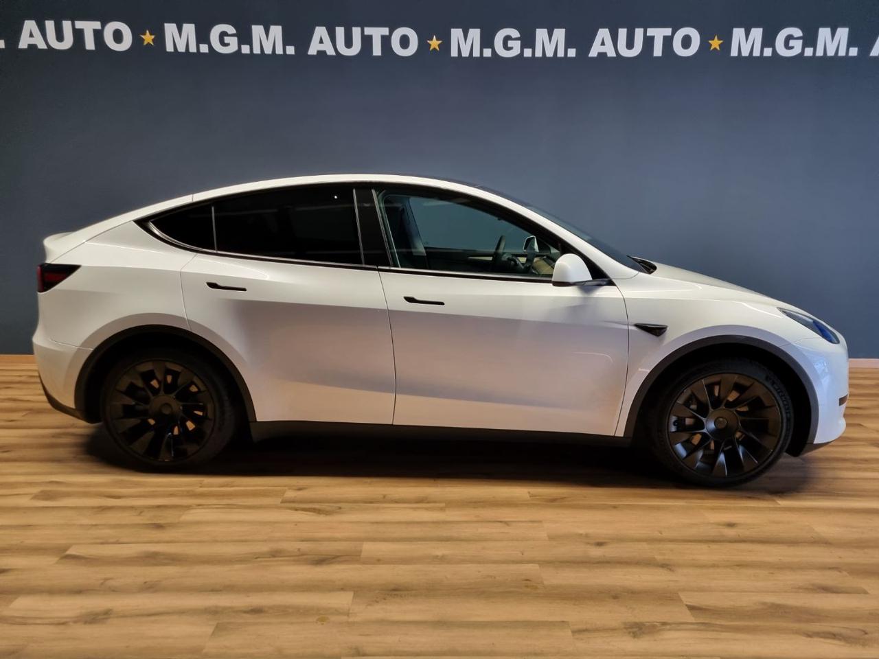 TESLA Model Y RWD - 4