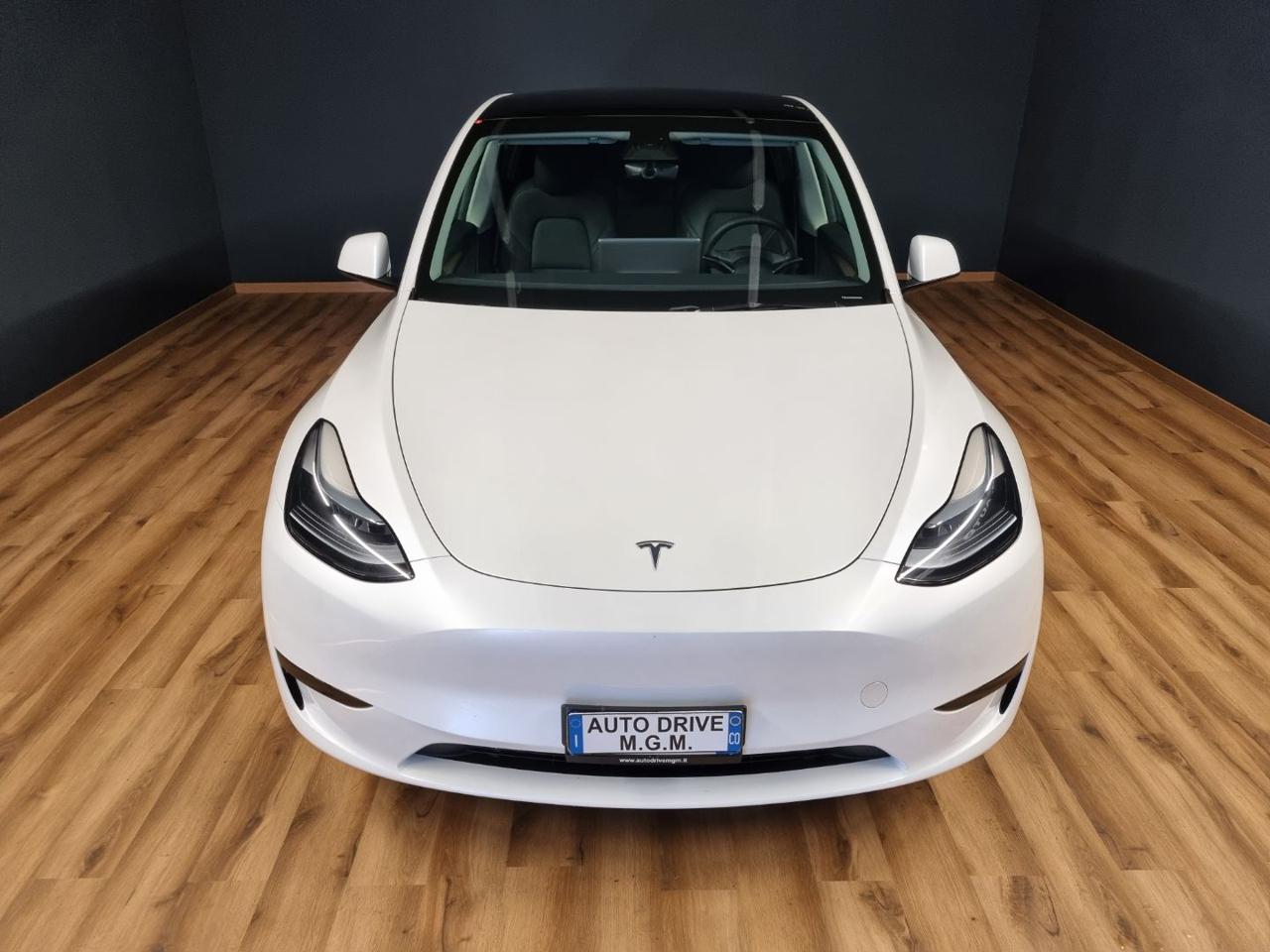 TESLA Model Y RWD - 24