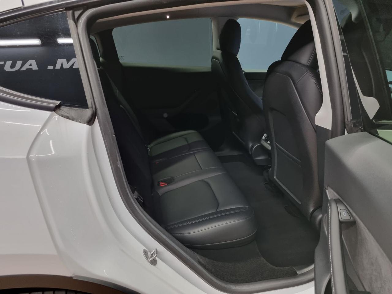 TESLA Model Y RWD - 18