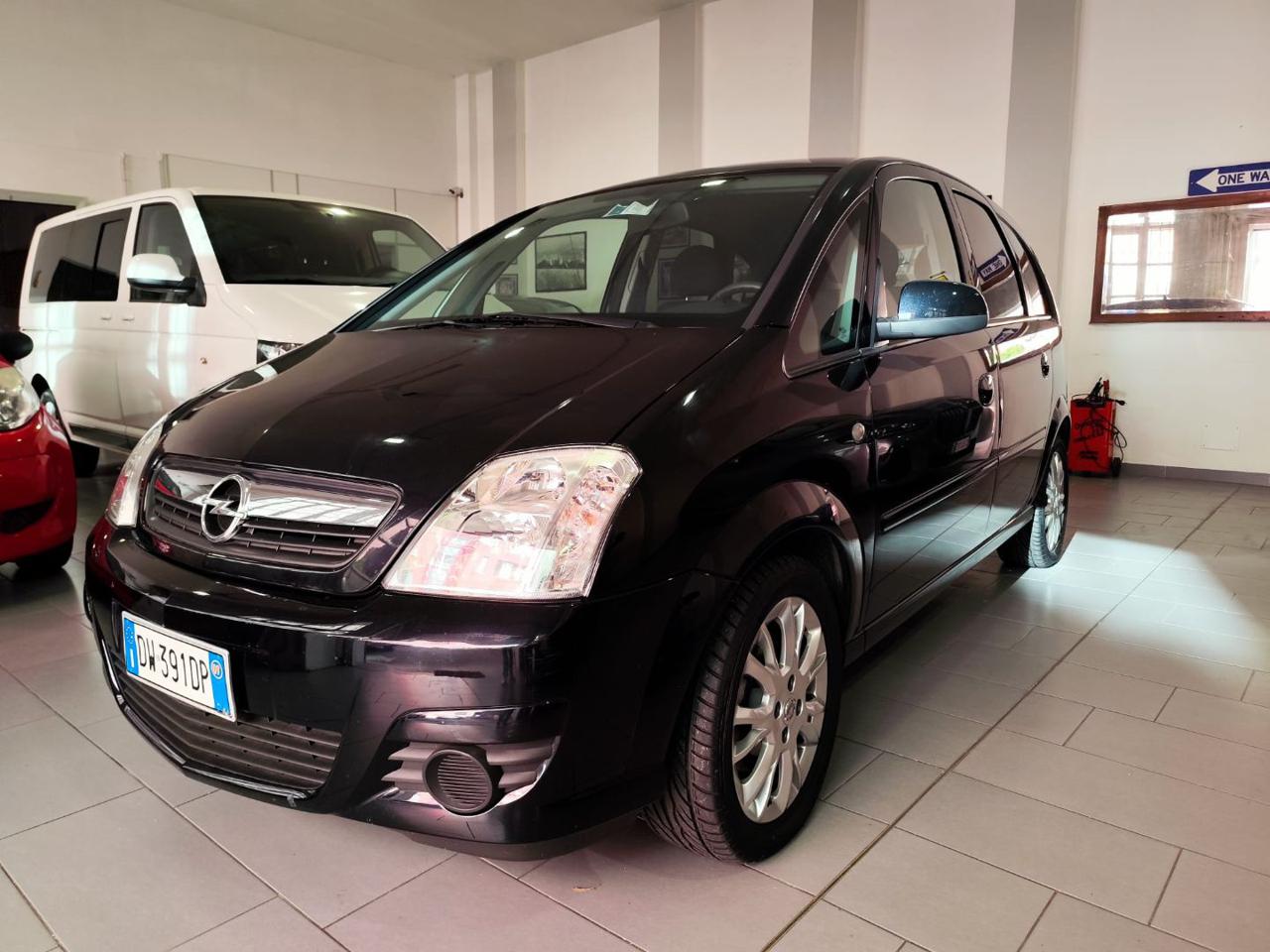 OPEL Meriva usata in vendita da DLG Motors — foto 1 di 10