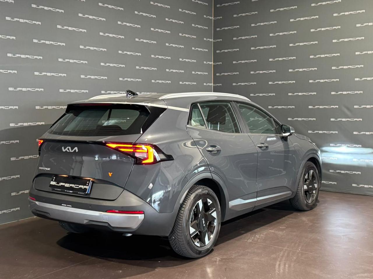 KIA Sportage 1.6 CRDi MHEV DCT Business - 3