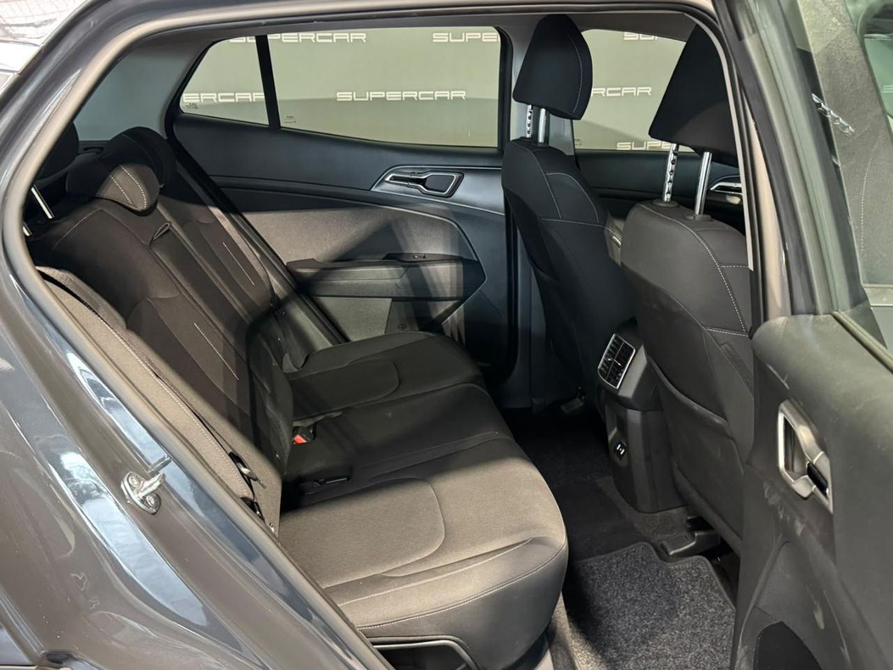 KIA Sportage 1.6 CRDi MHEV DCT Business - 13