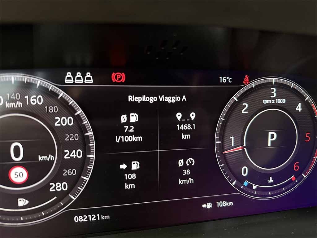 JAGUAR F-Pace 2.0d i4 awd PRESTIGE PELLE TELECAMERA IVA ESPOSTA - 13