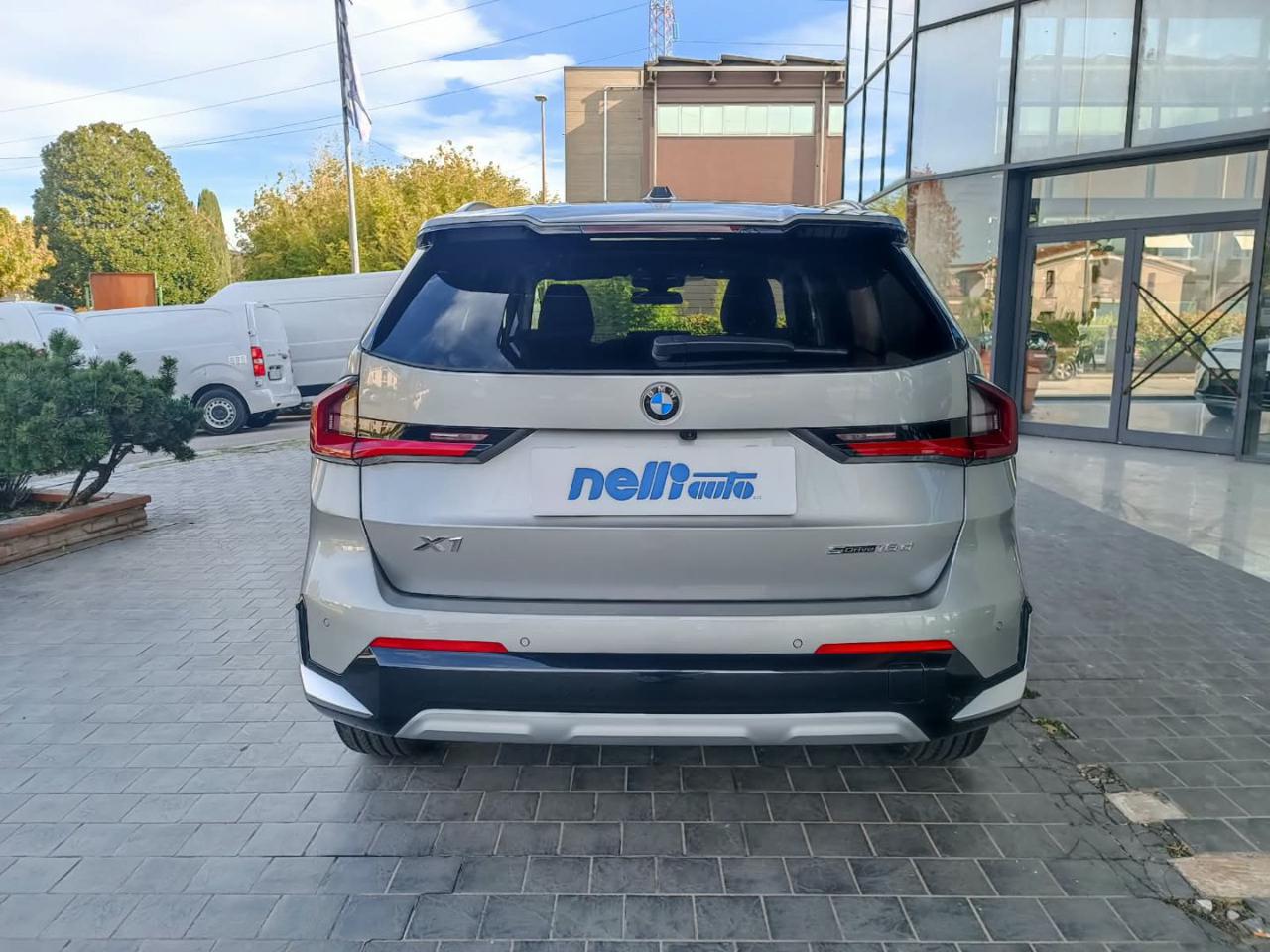 BMW X1 sDrive 18d X-Line DCT - 6