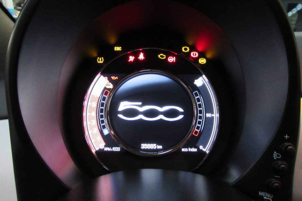 FIAT 500 1.0 Hybrid Connect - 10