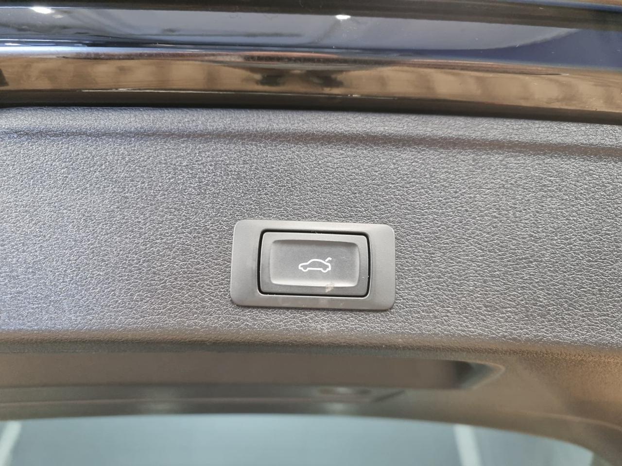 AUDI A4 Avant 30 TDI/136 CV S tronic Business Advanced - 16