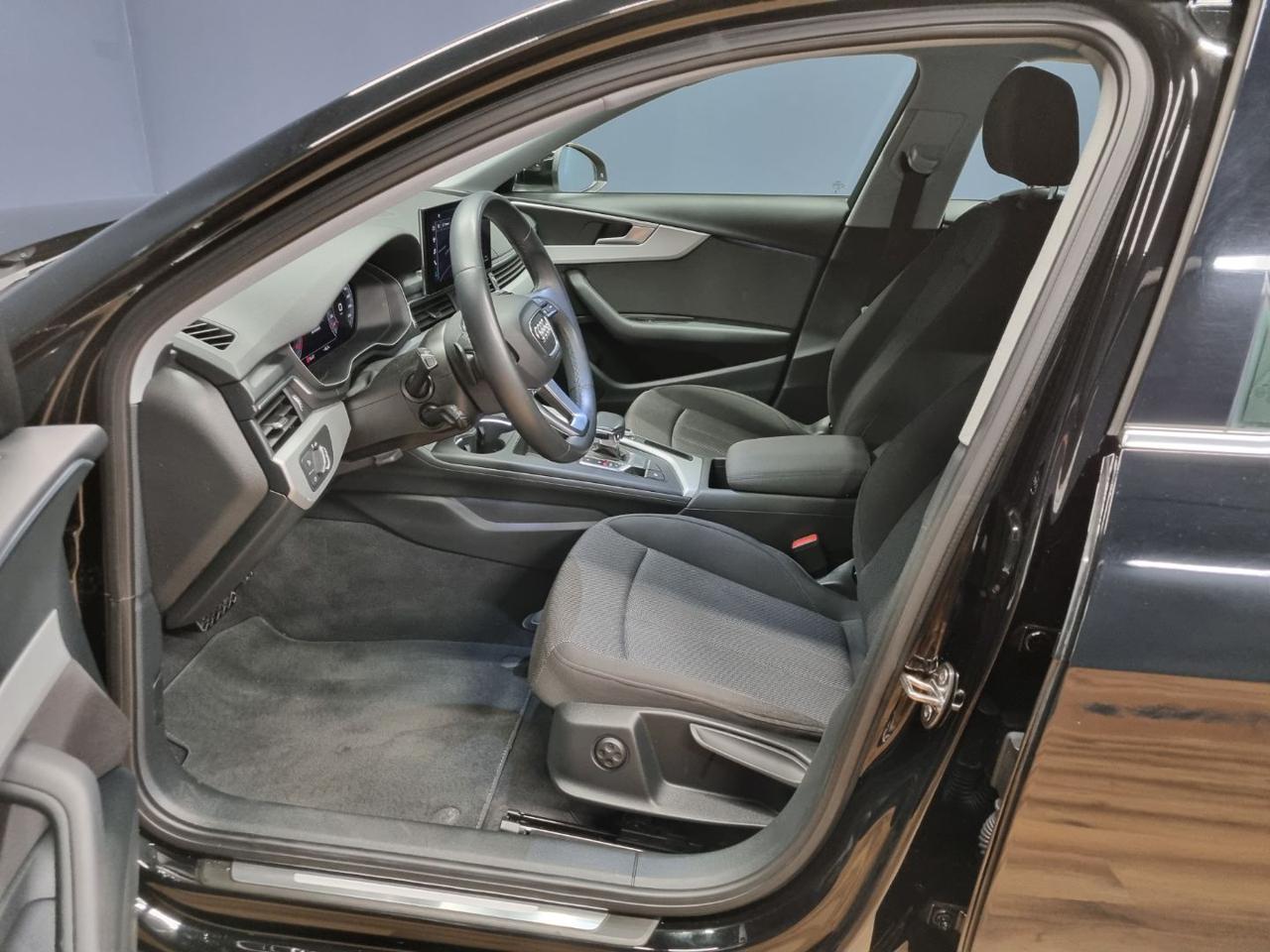 AUDI A4 Avant 30 TDI/136 CV S tronic Business Advanced - 10