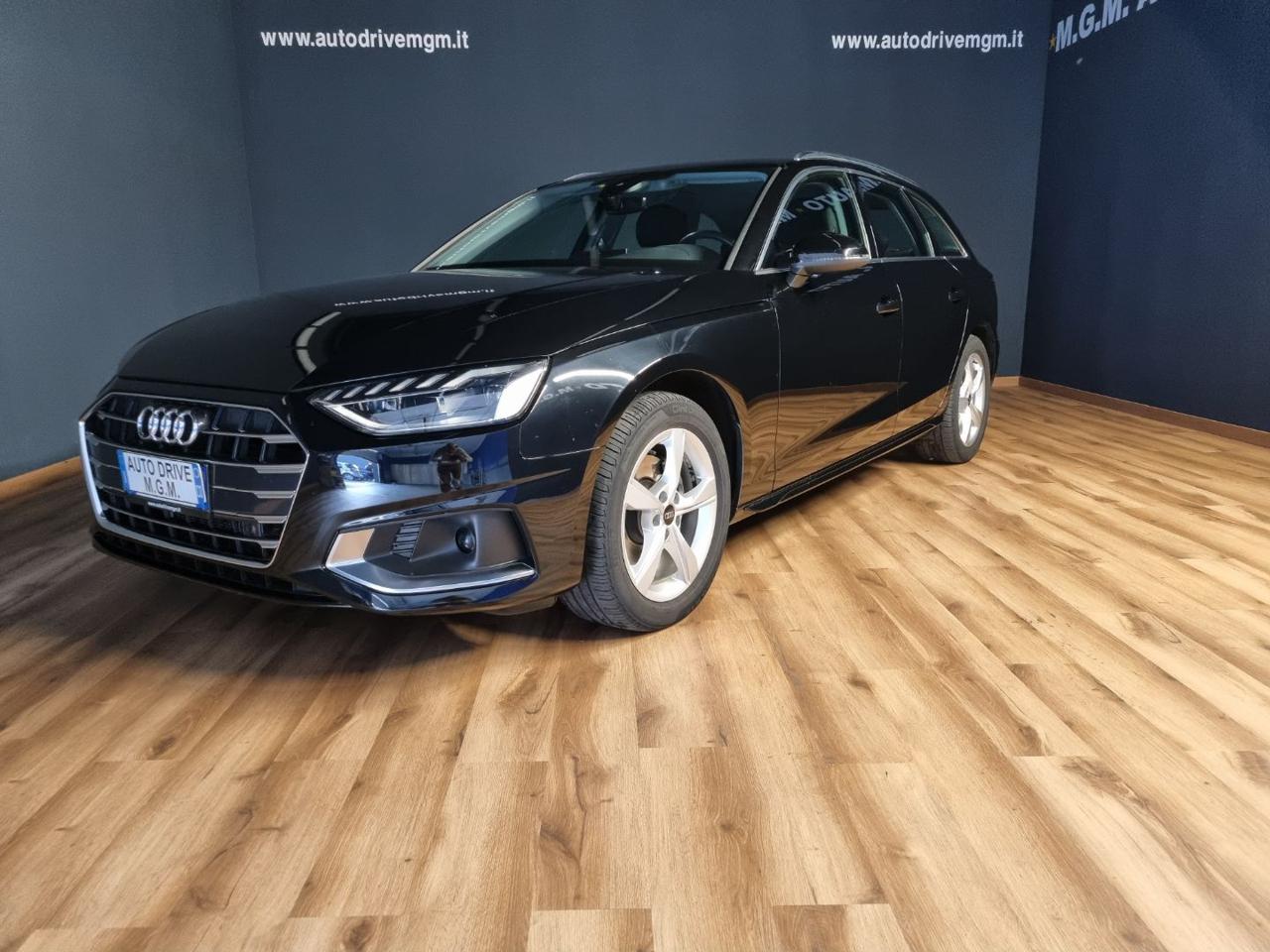 AUDI A4 Avant 30 TDI/136 CV S tronic Business Advanced - 35