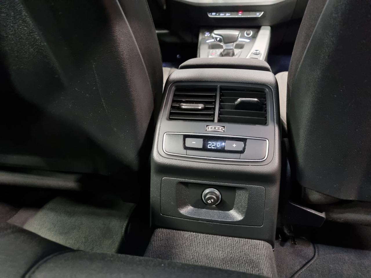 AUDI A4 Avant 30 TDI/136 CV S tronic Business Advanced - 26