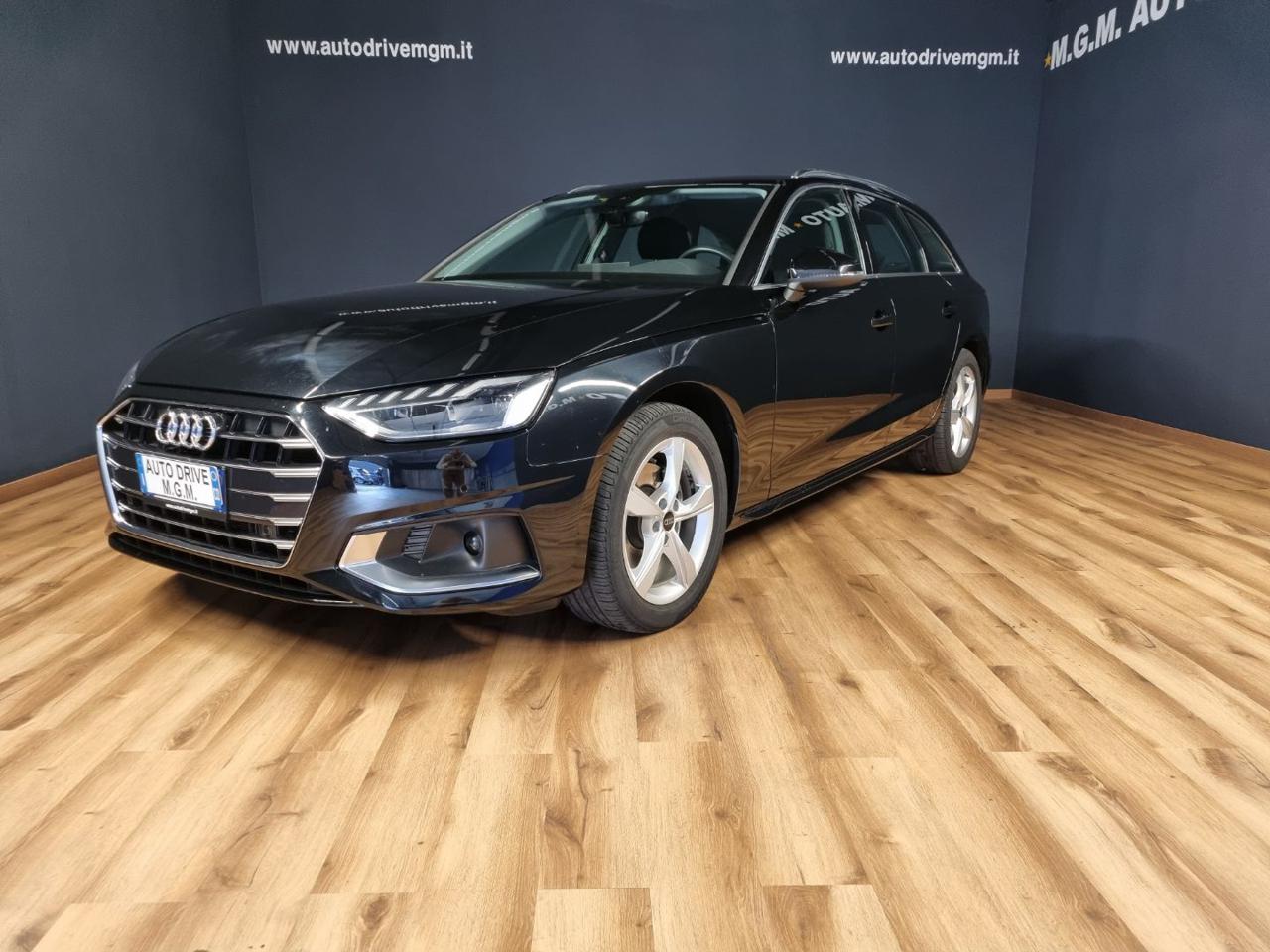 AUDI A4 Avant 30 TDI/136 CV S tronic Business Advanced - 36