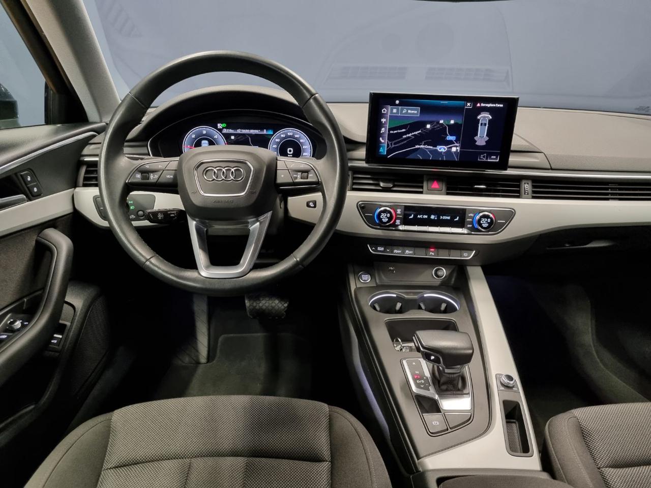 AUDI A4 Avant 30 TDI/136 CV S tronic Business Advanced - 27