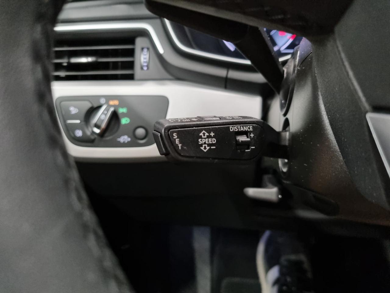 AUDI A4 Avant 30 TDI/136 CV S tronic Business Advanced - 21